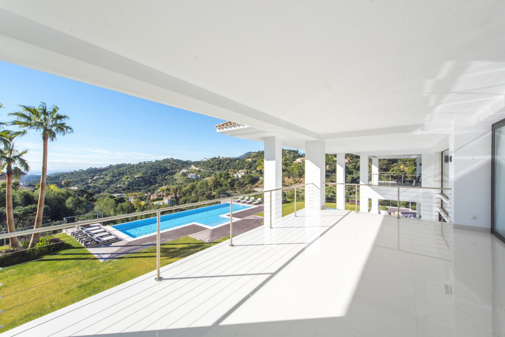 Spectacular designer 8 bedroom La Zagaleta villa with sea views Image 3