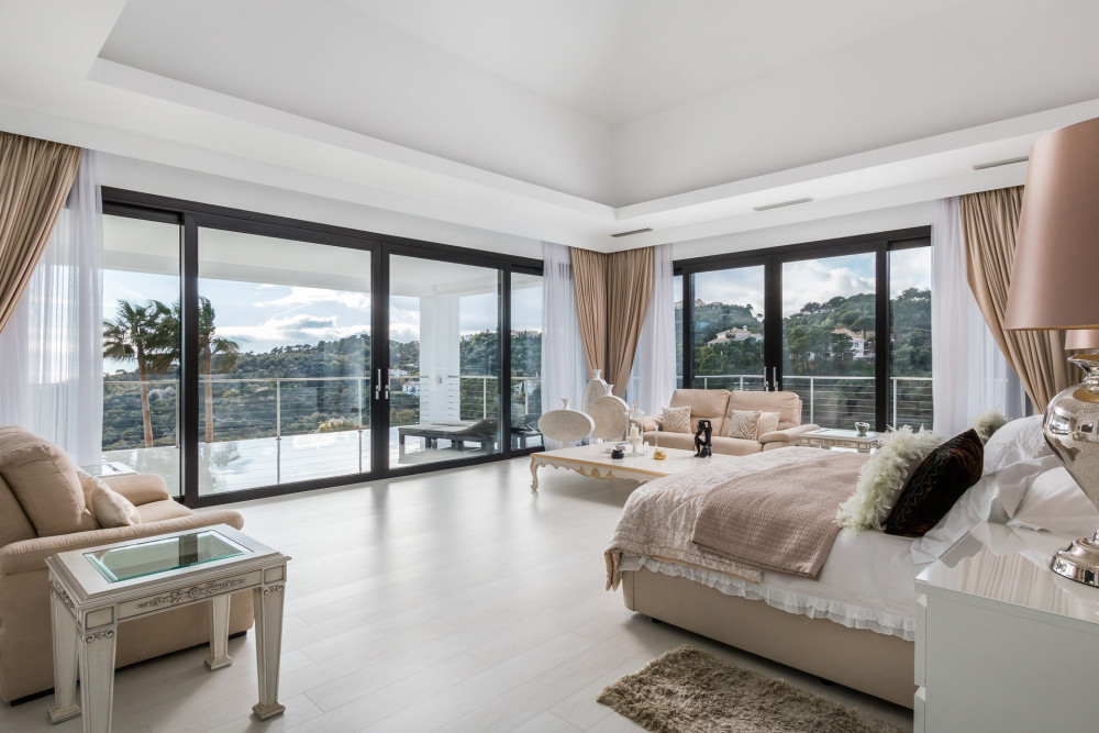 Spectacular designer 8 bedroom La Zagaleta villa with sea views Image 26