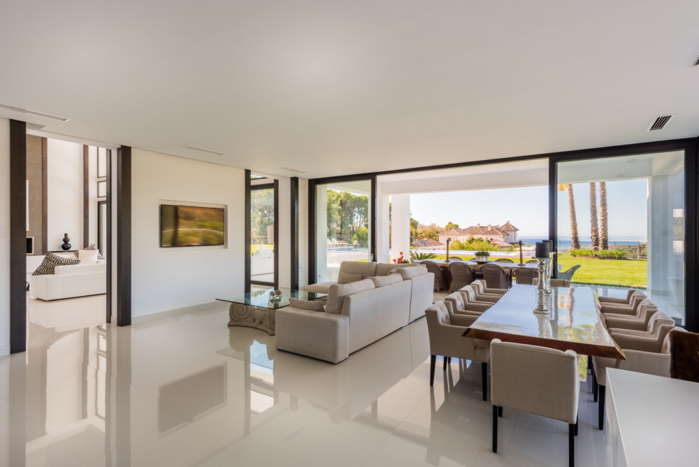 Spectacular designer 8 bedroom La Zagaleta villa with sea views Image 37