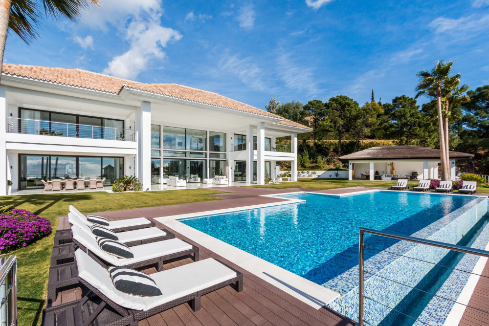 Spectacular designer 8 bedroom La Zagaleta villa with sea views Image 46