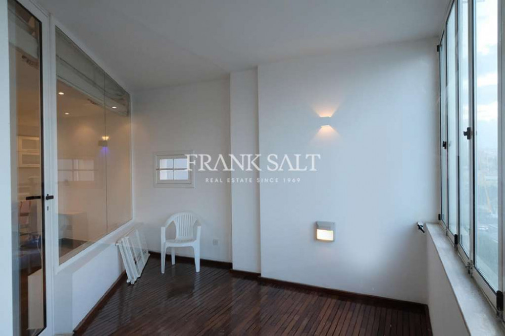 Paceville, Furnished Apartment Image 3