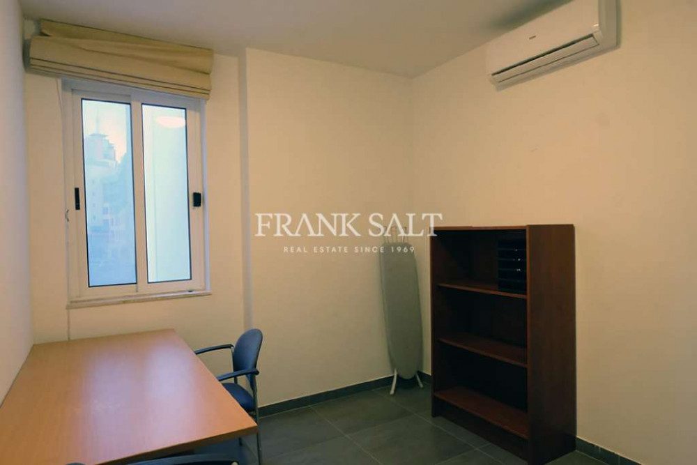 Paceville, Furnished Apartment Image 5
