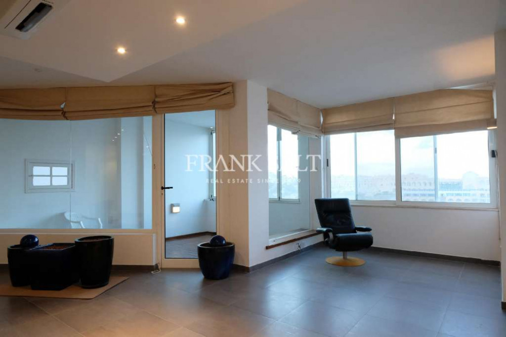 Paceville, Furnished Apartment Image 10
