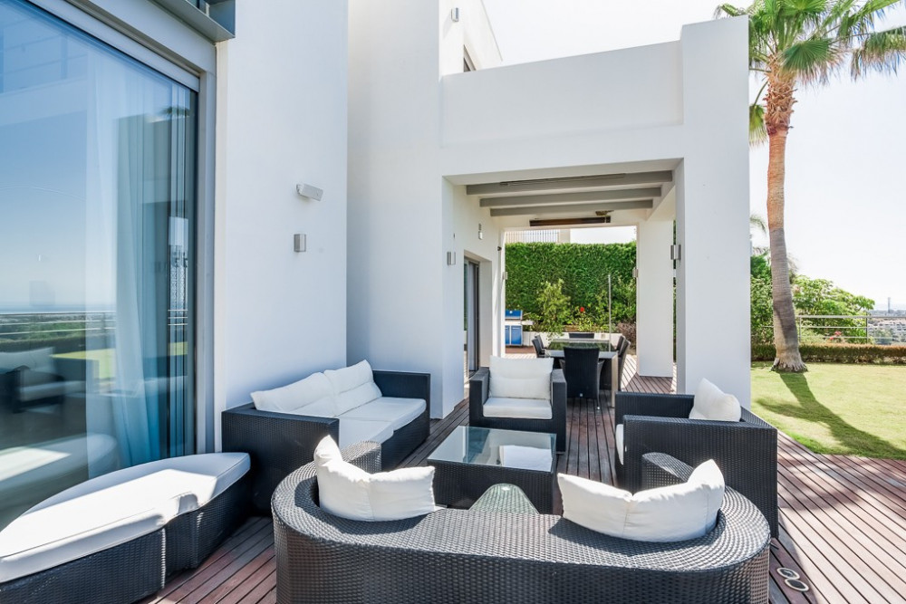 Exceptional contemporary luxury villa located in Flamingos Golf boasting stun... Image 19