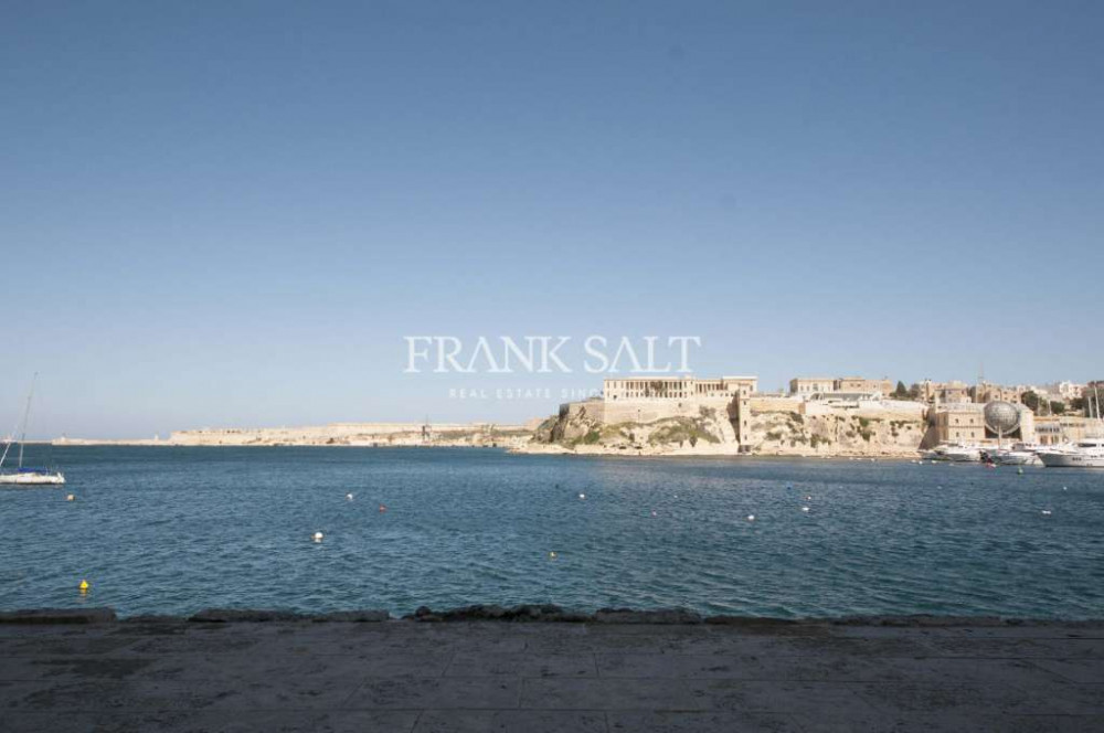 St. Angelo Mansions, Furnished Apartment Image 1