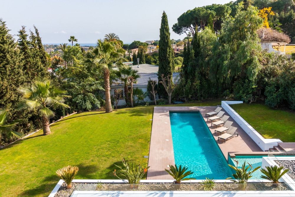 Exclusive contemporary villa situated in the heart of the popular Las Brisas... Image 14