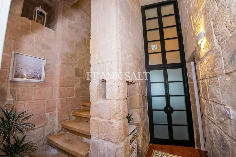 Vittoriosa, Converted House of Character Image 10