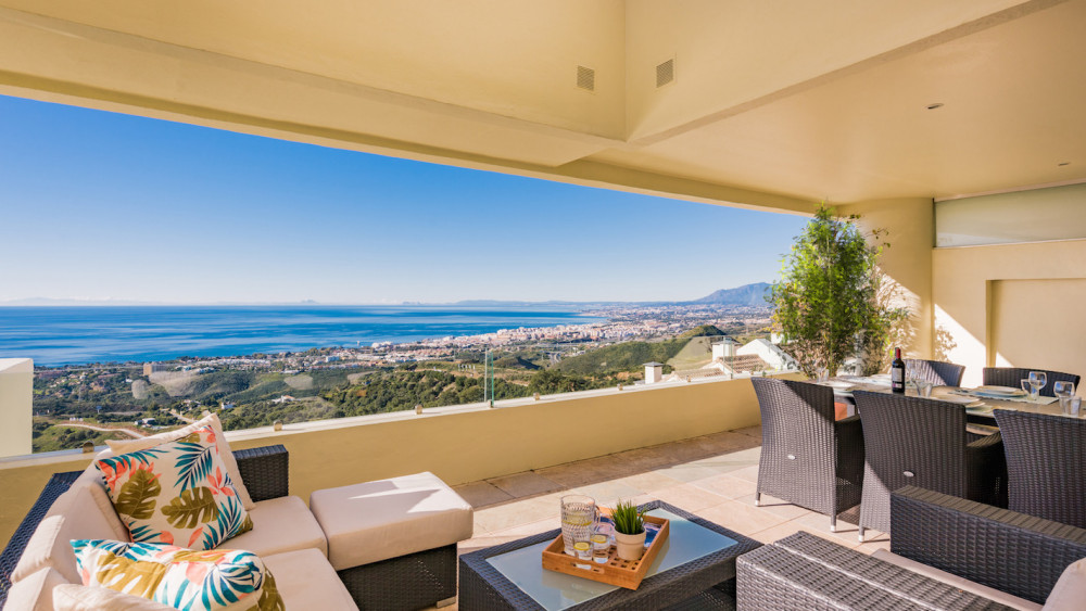 Introducing this stunning duplex penthouse in Los Monteros, with endless pano... Image 29