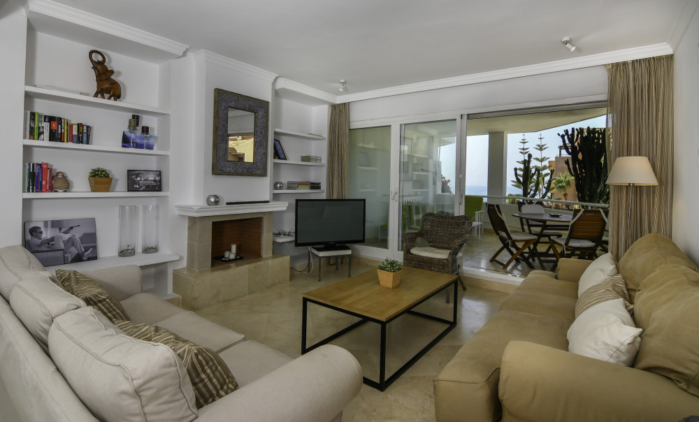 Front line beach duplex penthouse - must see! Image 15