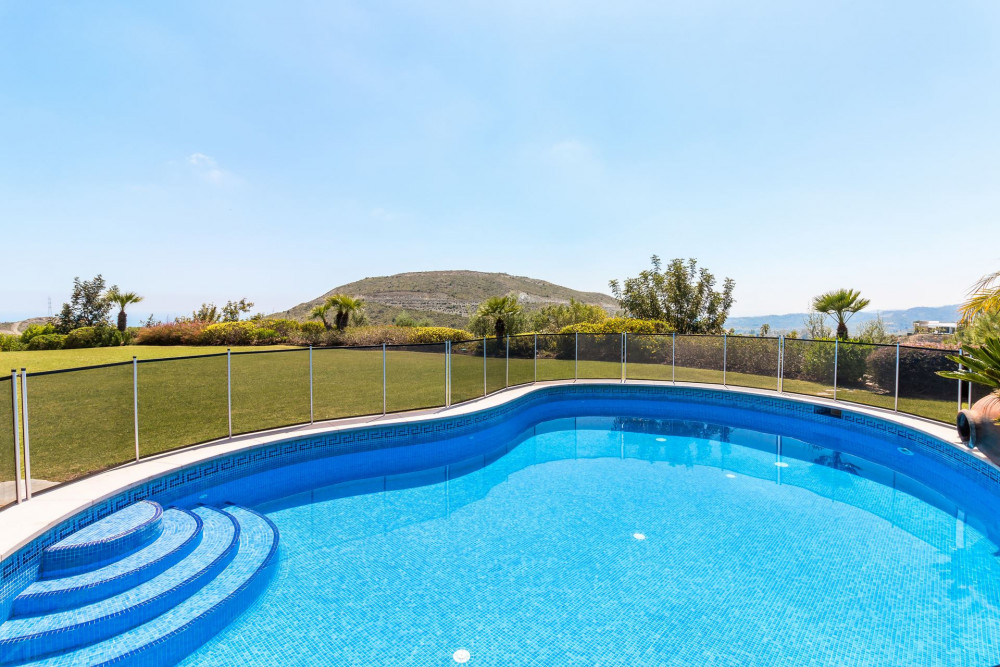 Beautiful Marbella Club Golf Resort west facing 5 bedroom villa located on an... Image 30