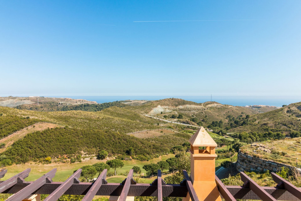 Beautiful Marbella Club Golf Resort west facing 5 bedroom villa located on an... Image 31