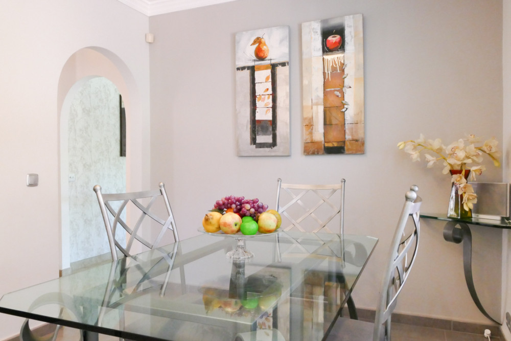Stunning Andalusian style Villa, just minutes away from beach and 5 minute dr... Image 4