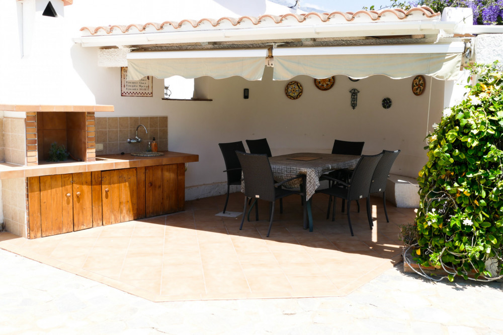 Stunning Andalusian style Villa, just minutes away from beach and 5 minute dr... Image 11