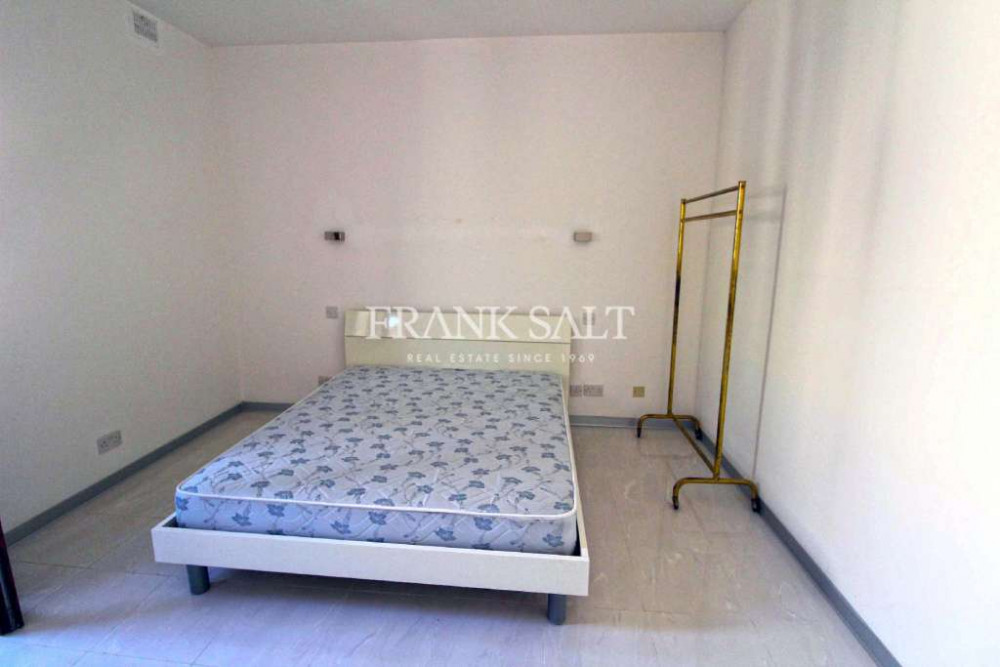 Fort Chambray, Furnished Duplex Apartment Image 5