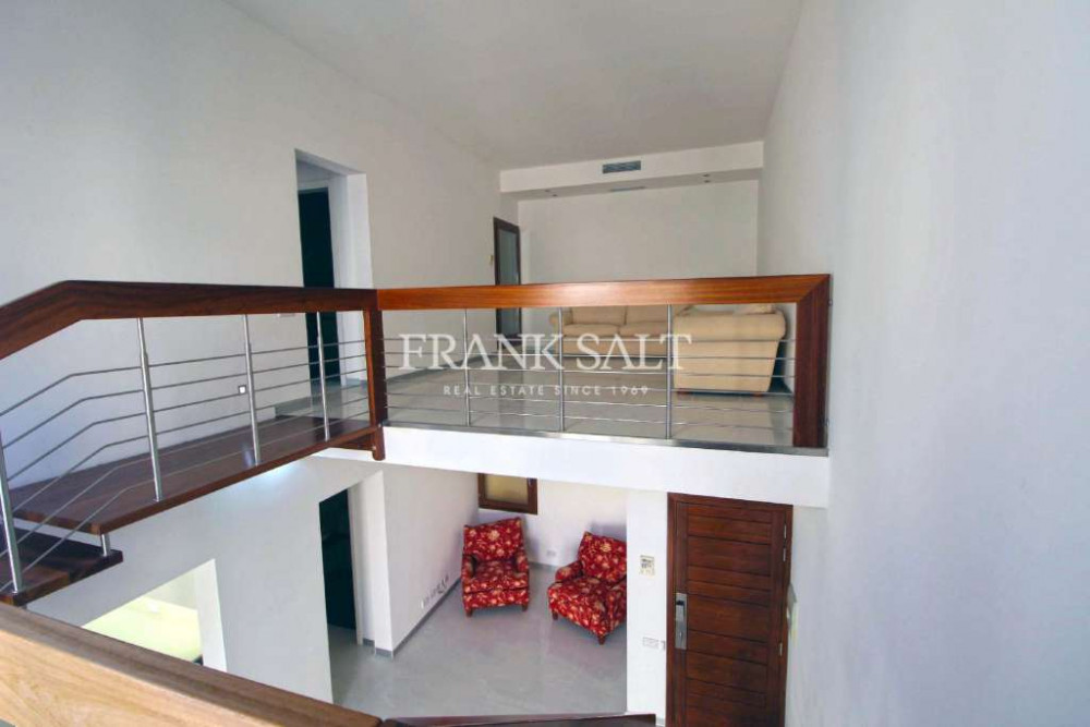 Fort Chambray, Furnished Duplex Apartment Image 9