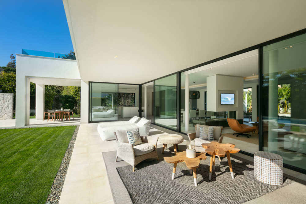 New built villa for sale in Guadalmina Baja Image 6