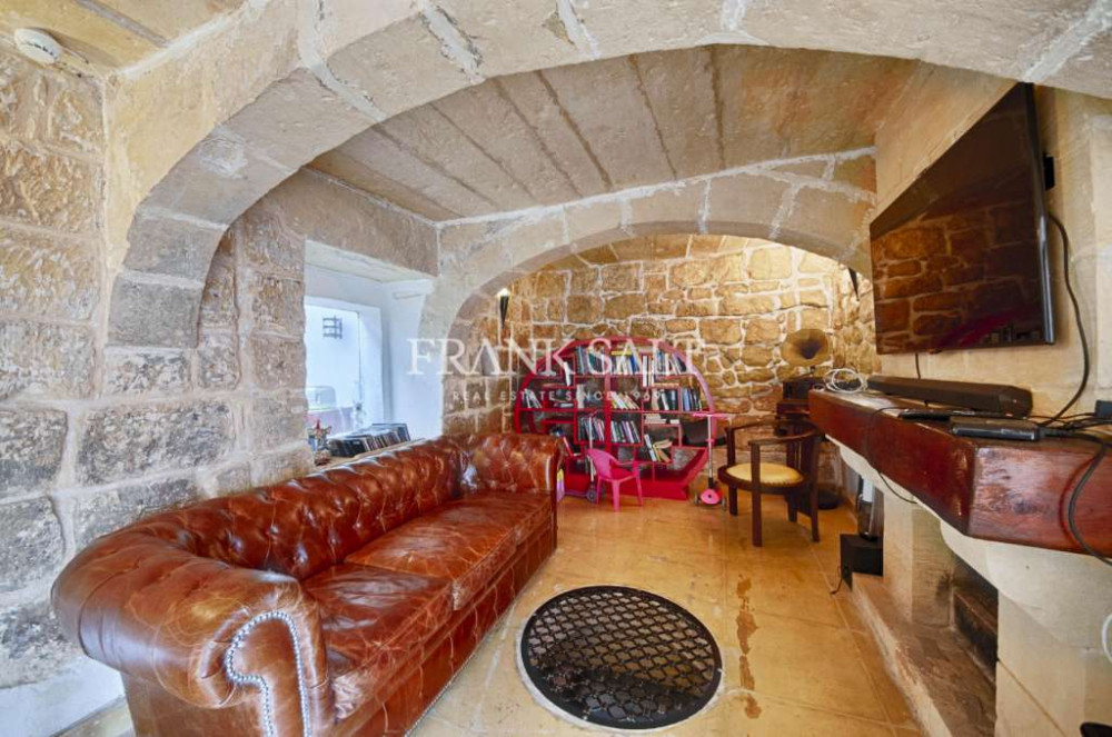 Naxxar, Converted House of Character Image 10