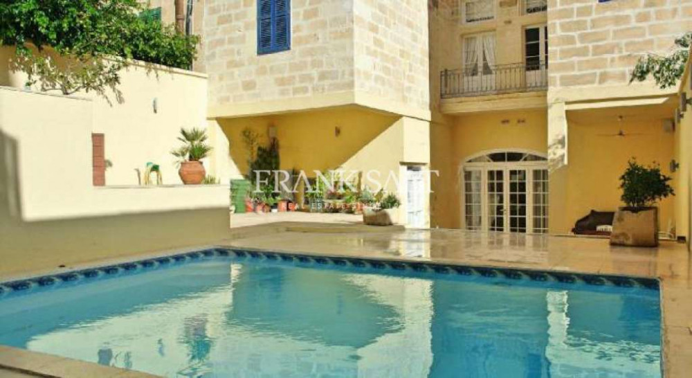 Sliema, Converted Town House Image 1