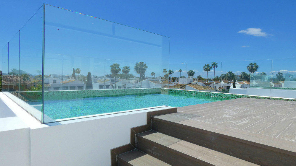 Luxury modern villas in San Pedro beach side Image 9