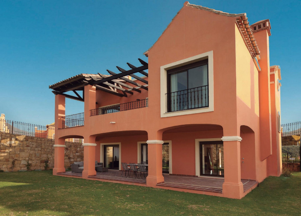 45 detached and semi-detached villas in a unique location in Estepona Image 1