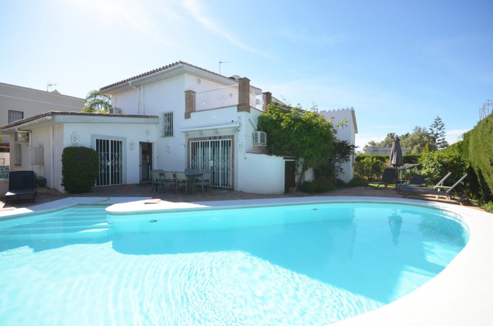Investment Opportunity in Casablanca, Marbella Image 1