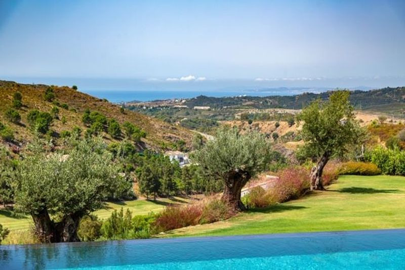 Spectacular south facing villa with sea views in Marbella Club Golf Resort Image 1