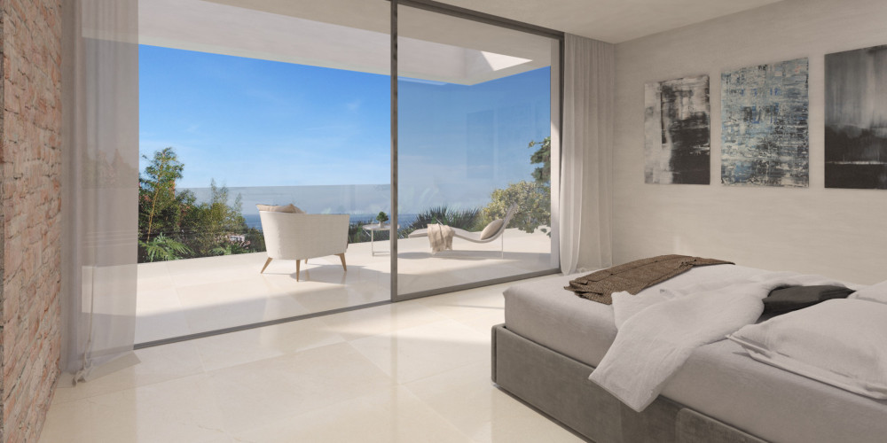 Amazing villa in East Marbella with sea and golf views. Image 7
