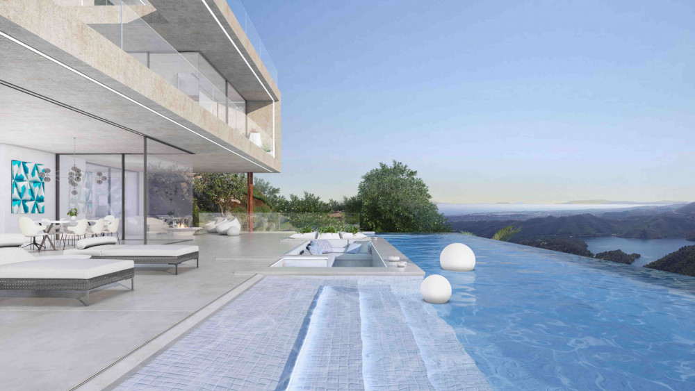 Villa with amazing views towards Africa, Gibraltar and the sea. Image 6