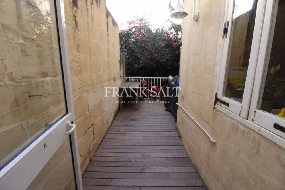 Sliema, Furnished Town House Image 6