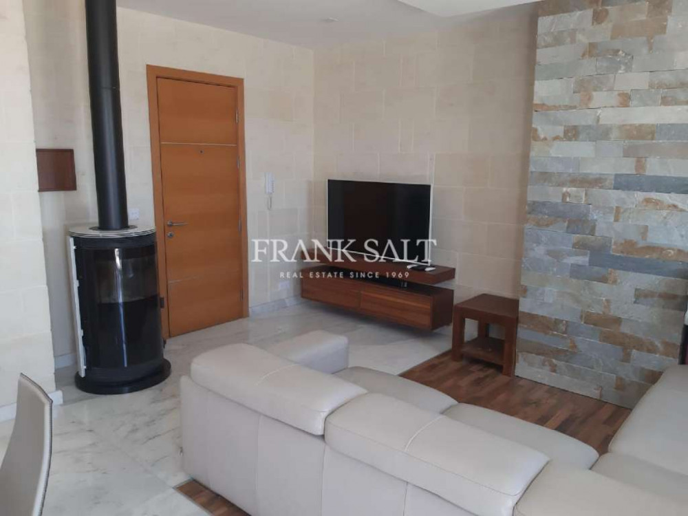 Xaghra, Furnished Penthouse