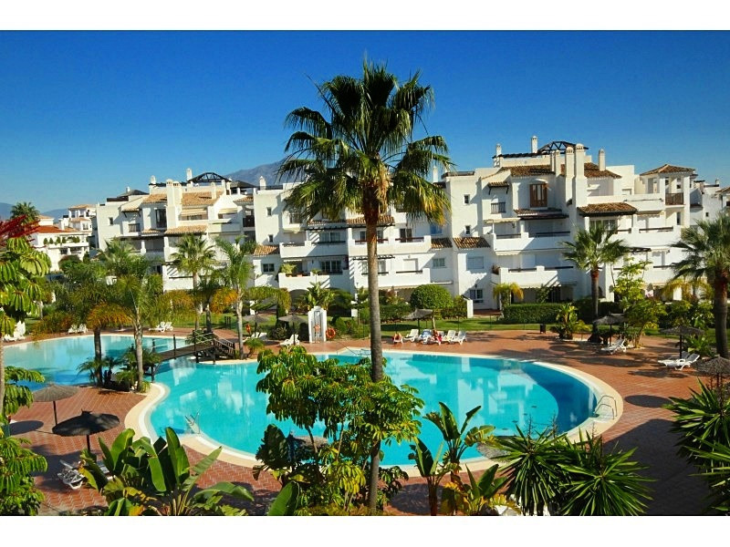 Amazing, first line beach 3 bedroom apartment with open views, situated in on...