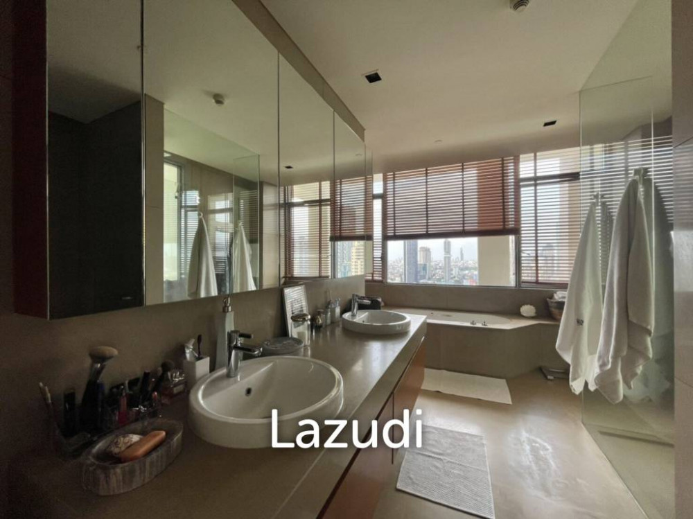 The Sukhothai Residences / Condo For Sale with tenant  / 3 Bedroom / 242 SQM... Image 17
