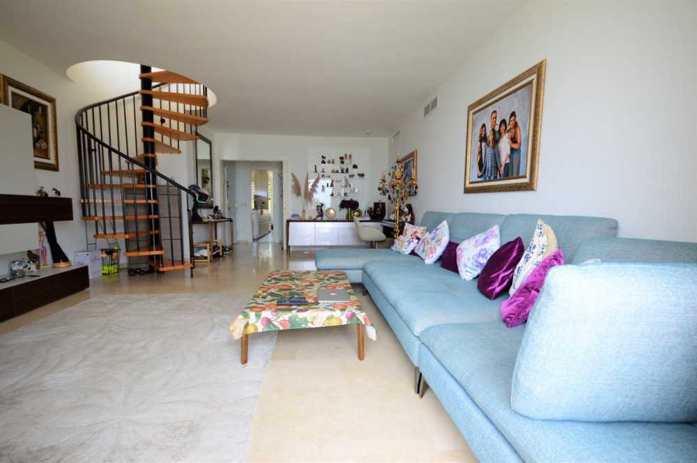 A PRIVATE POOL PENTHOUSE SUITE WITH DIRECT ACCESS TO THE BEACH! Image 8