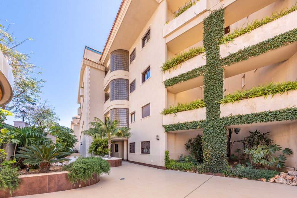 Large apartment located inside a fantastic gated community and within walking... Image 23