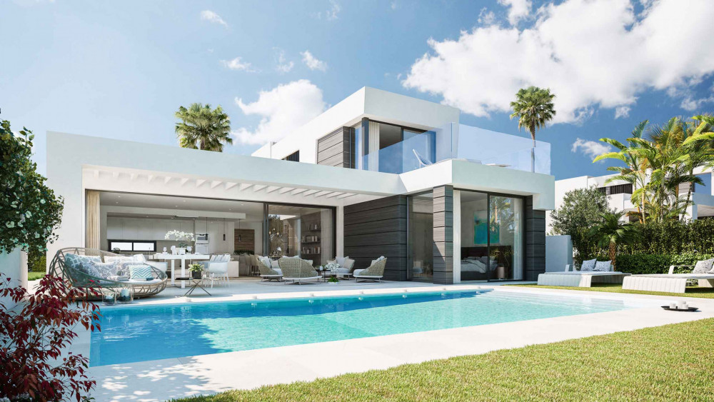 Villa for sale in Cabopino, Marbella Image 11