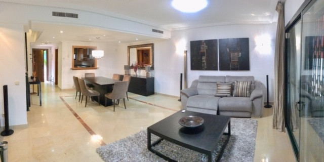 Town House for rent in Jardines de Doña Maria, Marbella Image 3