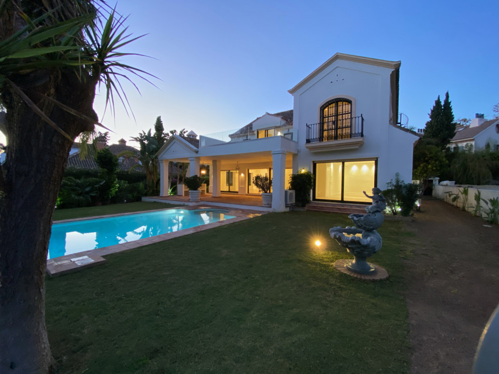 Villa for sale in Guadalmina Baja, San Pedro de Alcantara Image 28