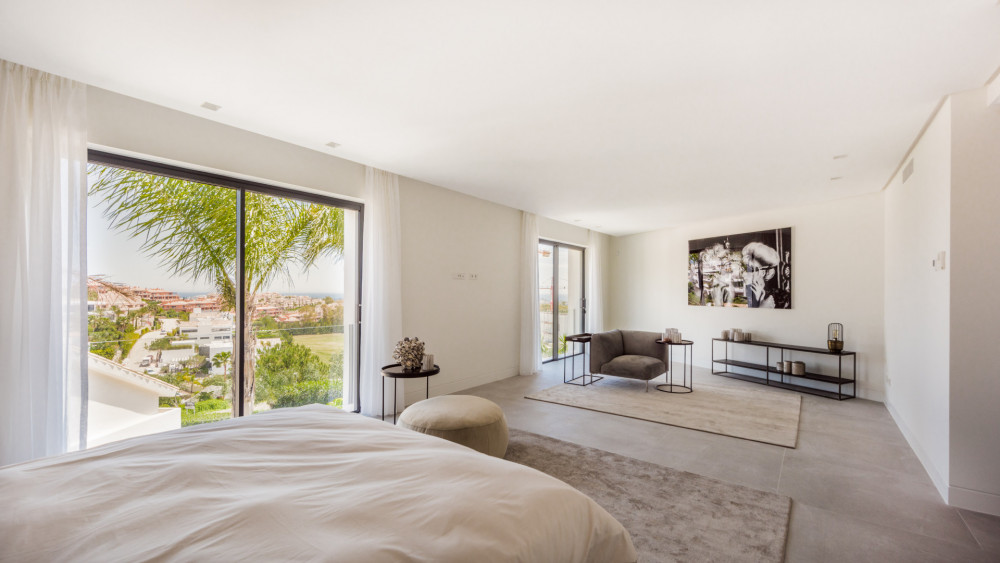 A SPECTACULAR 6 BEDROOM CONTEMPORARY VILLA WITH AMAZING VIEWS OF THE GOLF AND... Image 11