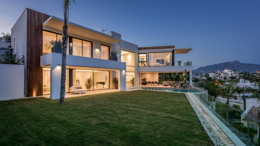 A SPECTACULAR 6 BEDROOM CONTEMPORARY VILLA WITH AMAZING VIEWS OF THE GOLF AND... Image 22