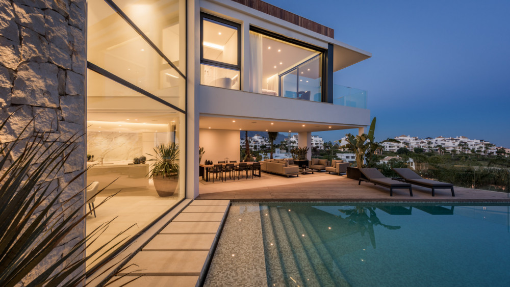 A SPECTACULAR 6 BEDROOM CONTEMPORARY VILLA WITH AMAZING VIEWS OF THE GOLF AND... Image 23