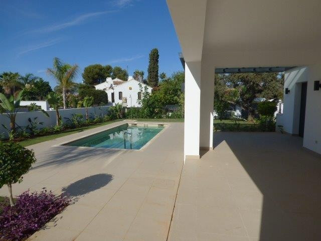 Contemporary style independent villa situated close to the beach(100m) on the... Image 7