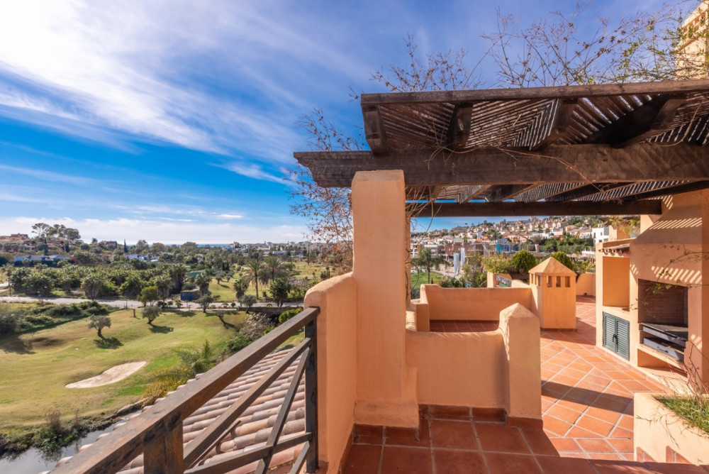 The best positioned penthouse in Real del Campanario Image 2