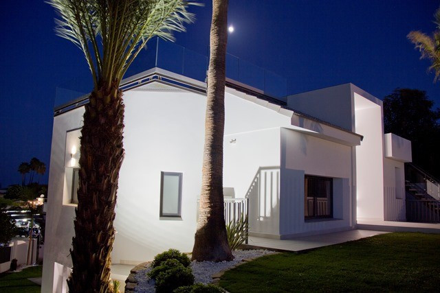 Completely refurbished villa by the Guadalmina Golf course Image 12