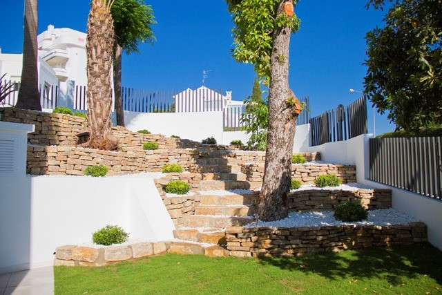 Completely refurbished villa by the Guadalmina Golf course Image 15