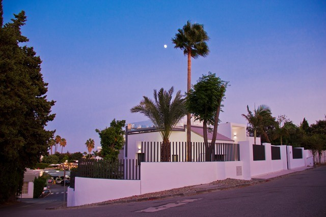 Completely refurbished villa by the Guadalmina Golf course Image 18