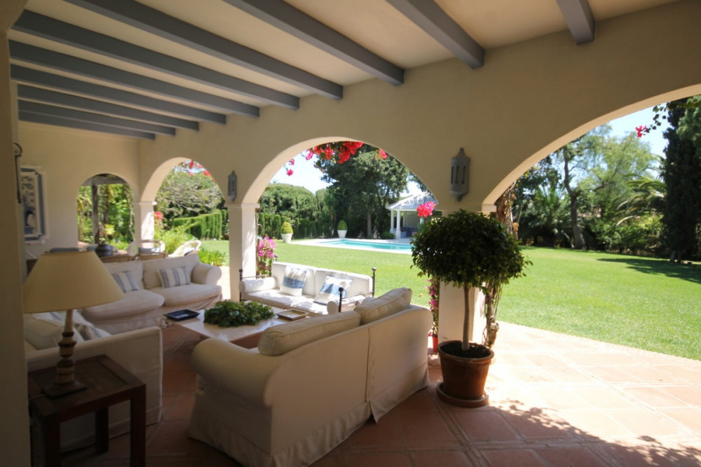 Classical large villa suitable as a Bed&amp;Breakfast in lower Calahonda Image 15