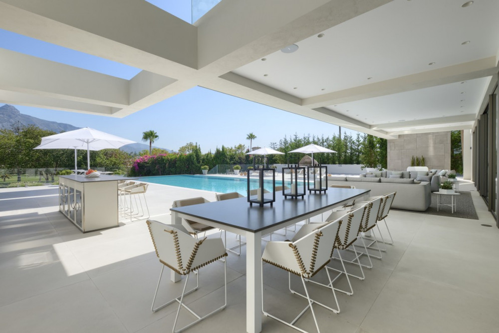 Possibly the most spectacular villa in Nueva Andalucia Image 21