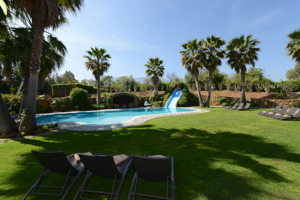 Exceptional countryside villa plus guest house, close to town and all ameniti... Image 33