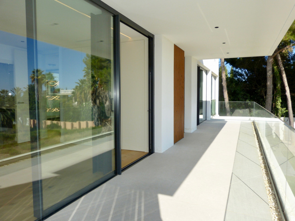 Nagüeles - Immaculate 5 bedroom luxury villa - sea views - completed 2020 Image 18