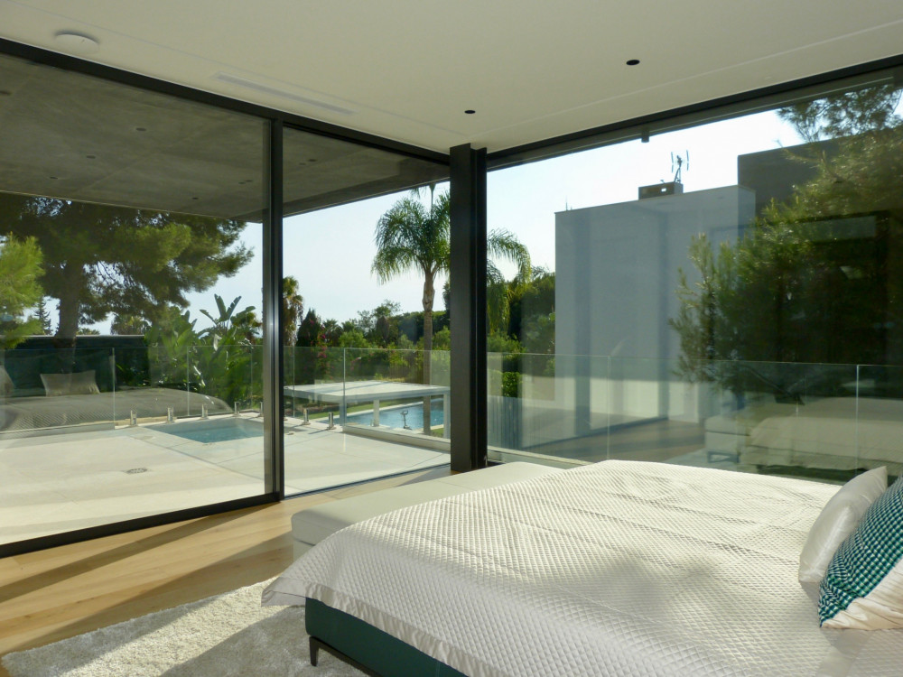 Brand new 4 bedroom villa - superb condition - private pool &amp; gardens -... Image 12
